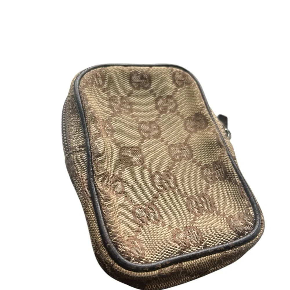Gucci Beige Monogram Pouch - Picture 5 of 10